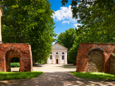 Das Mausoleum wurde im 18. Jahrhundert errichtet